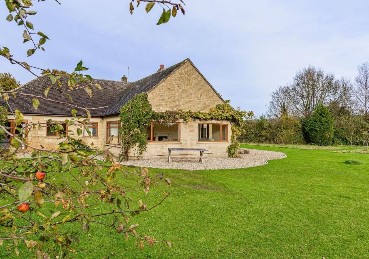 Charming 3Bd Cotswolds Family Retreat Villa Bourton-on-the-Water ภายนอก รูปภาพ
