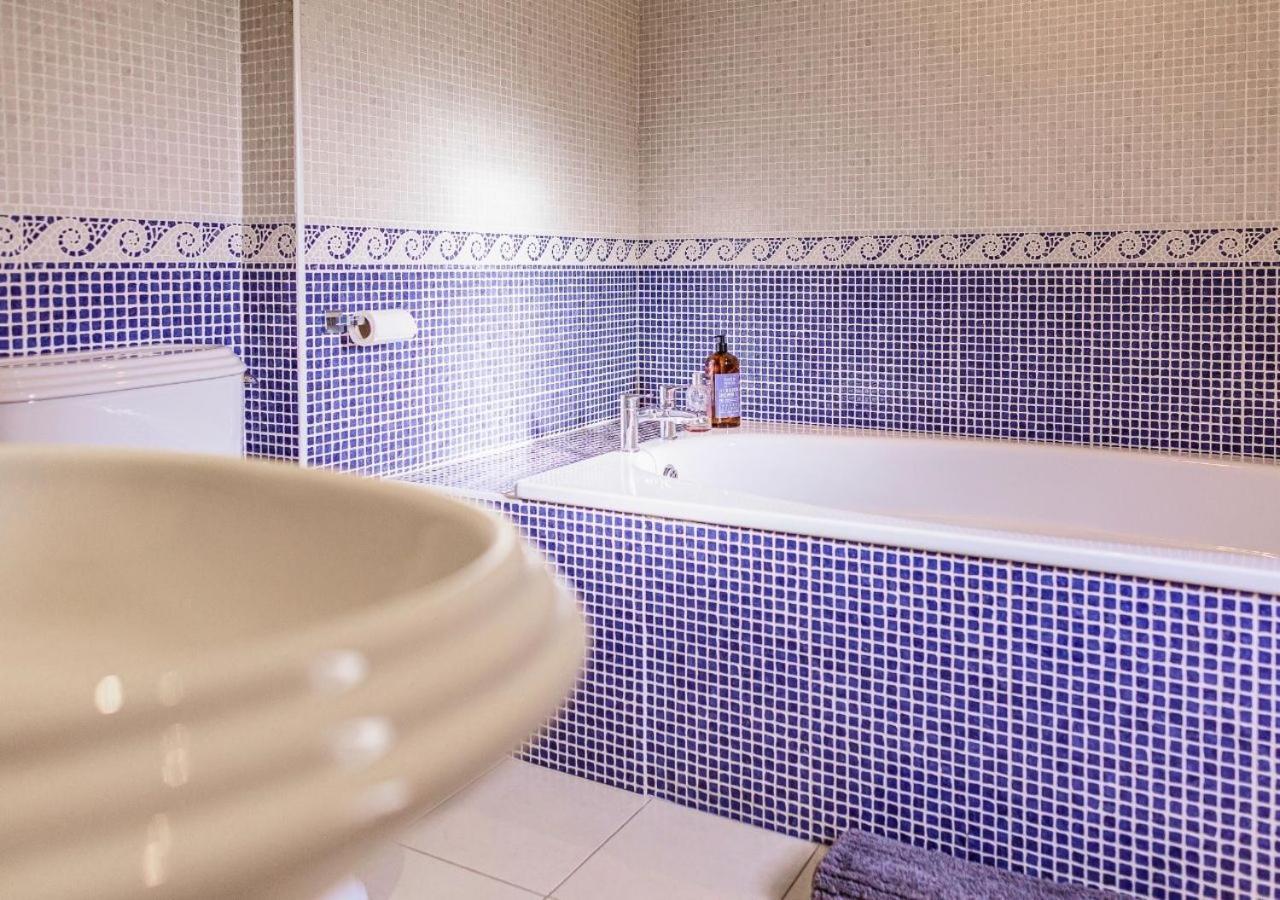 Charming 3Bd Cotswolds Family Retreat Villa Bourton-on-the-Water ภายนอก รูปภาพ