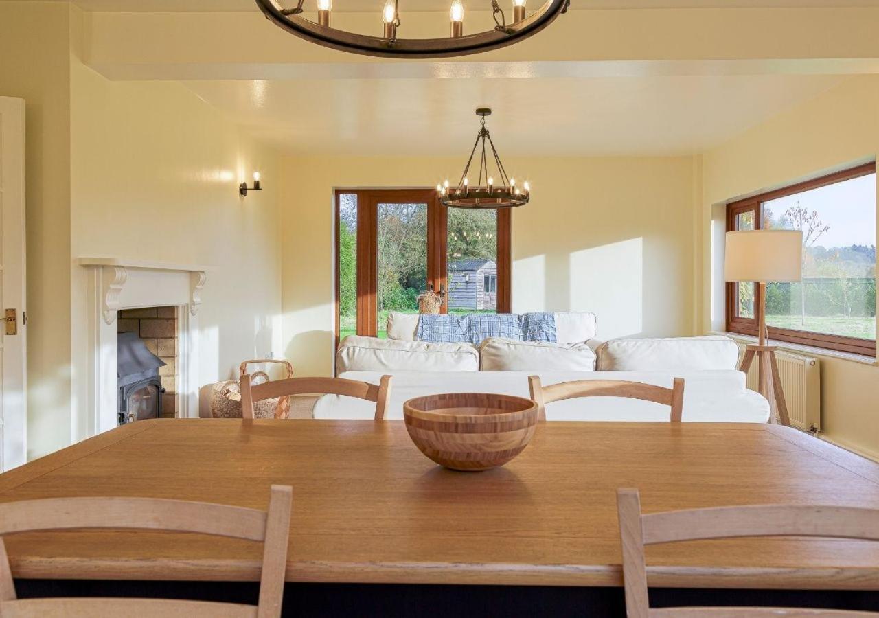 Charming 3Bd Cotswolds Family Retreat Villa Bourton-on-the-Water ภายนอก รูปภาพ