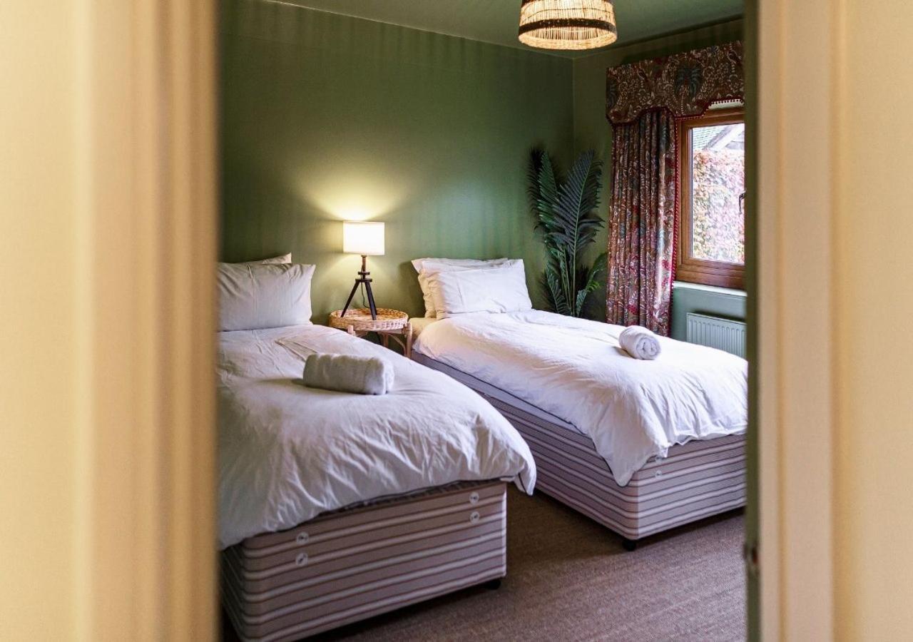 Charming 3Bd Cotswolds Family Retreat Villa Bourton-on-the-Water ภายนอก รูปภาพ