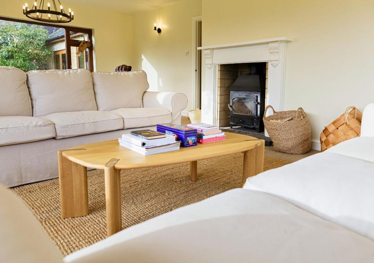 Charming 3Bd Cotswolds Family Retreat Villa Bourton-on-the-Water ภายนอก รูปภาพ
