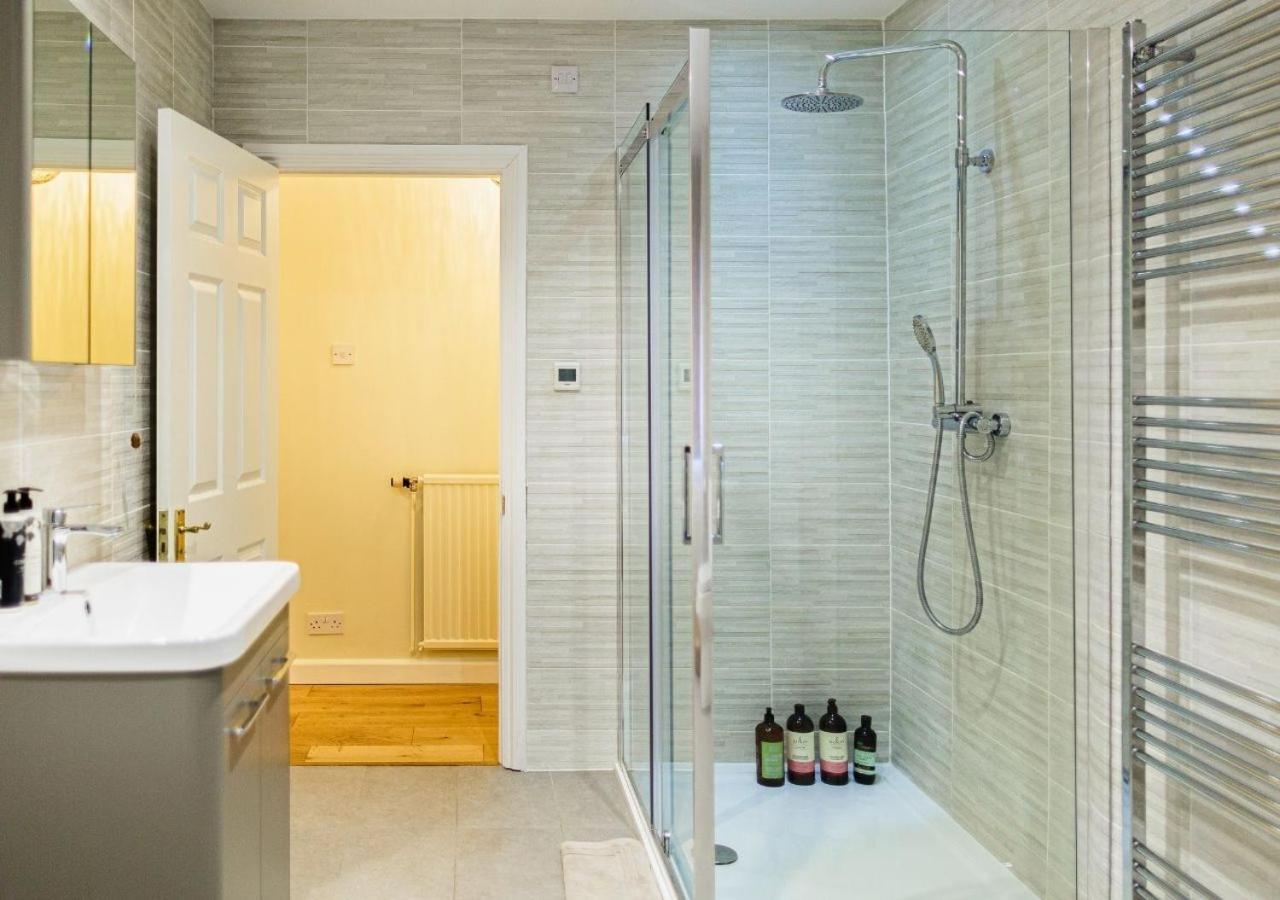 Charming 3Bd Cotswolds Family Retreat Villa Bourton-on-the-Water ภายนอก รูปภาพ