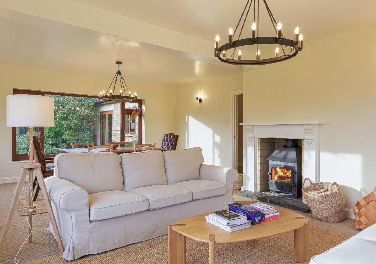 Charming 3Bd Cotswolds Family Retreat Villa Bourton-on-the-Water ภายนอก รูปภาพ